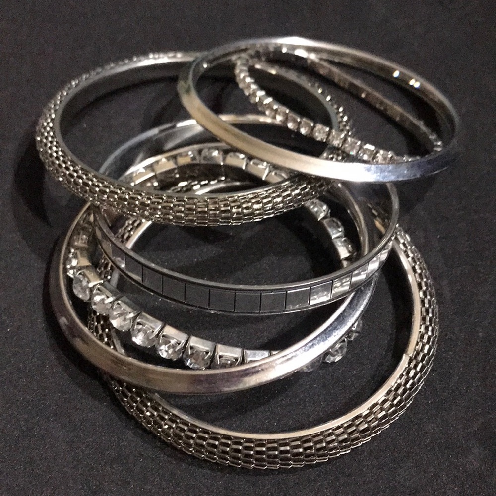 Silver bangle set